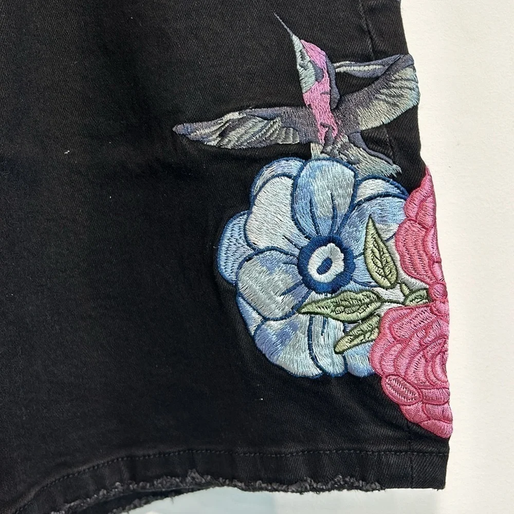 Homme + Femme embroidered humming bird black denim shorts 40 men’s streetwear